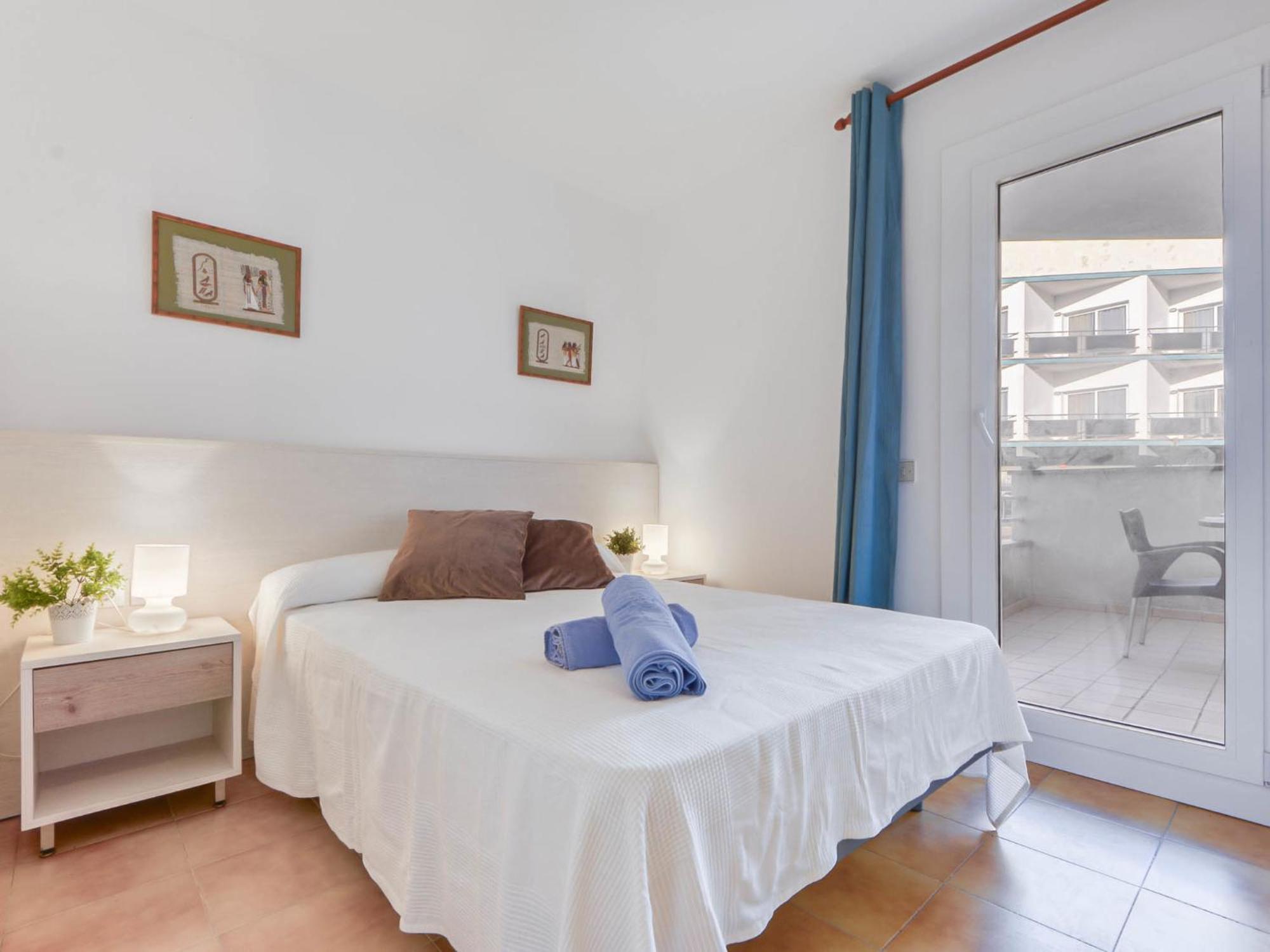 Apartment Platja De Roses-9 By Interhome